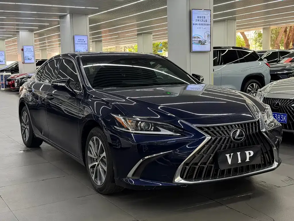 Lexus ES — фото 9
