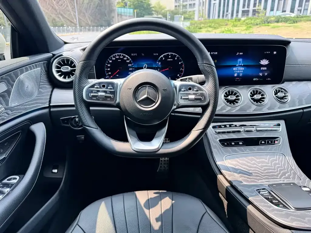 Mercedes-Benz CLS — фото 5