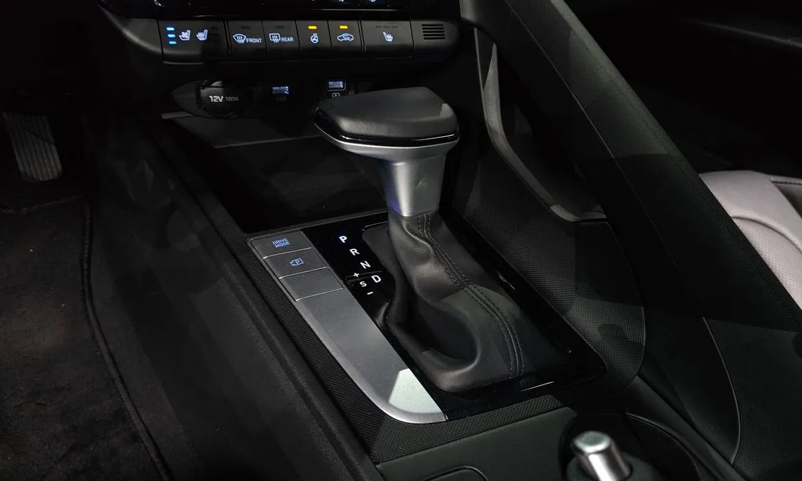 Hyundai AVANTE — фото 4