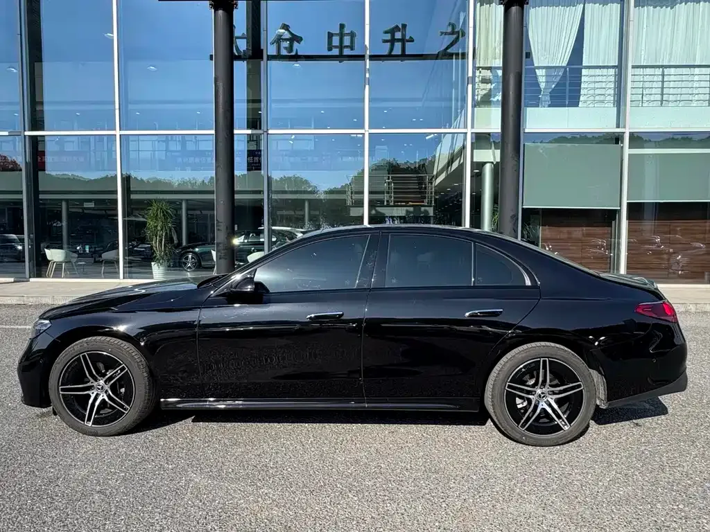 Mercedes-Benz E-Class (Import) — фото 9