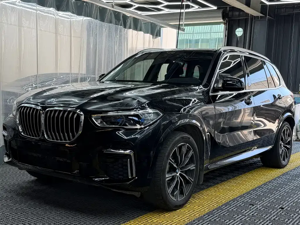 BMW X5 — фото 1