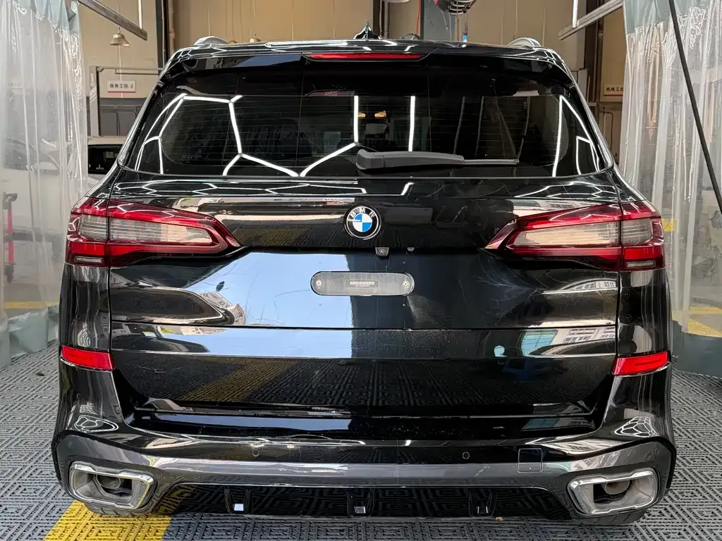 BMW X5 — фото 8