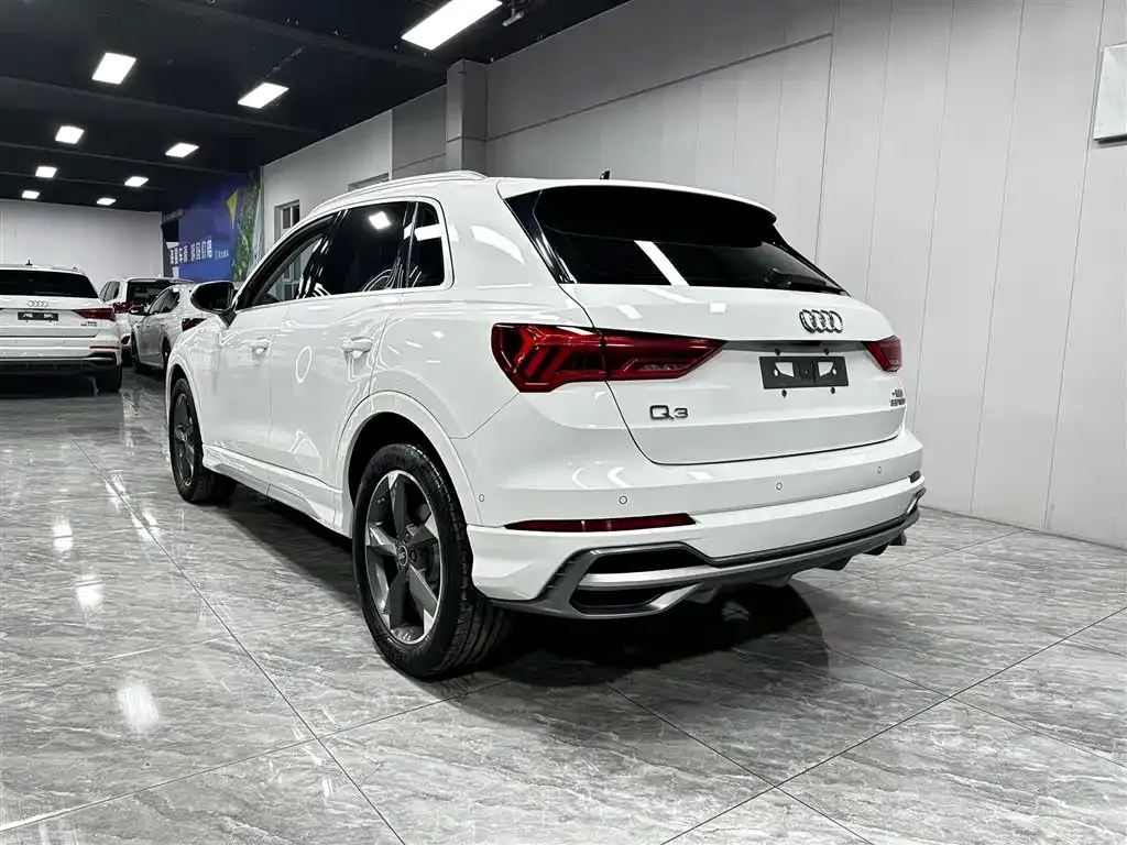 Audi Q3 — фото 3