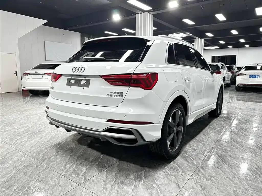 Audi Q3 — фото 8