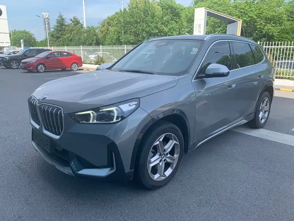 BMW X1 — фото 1