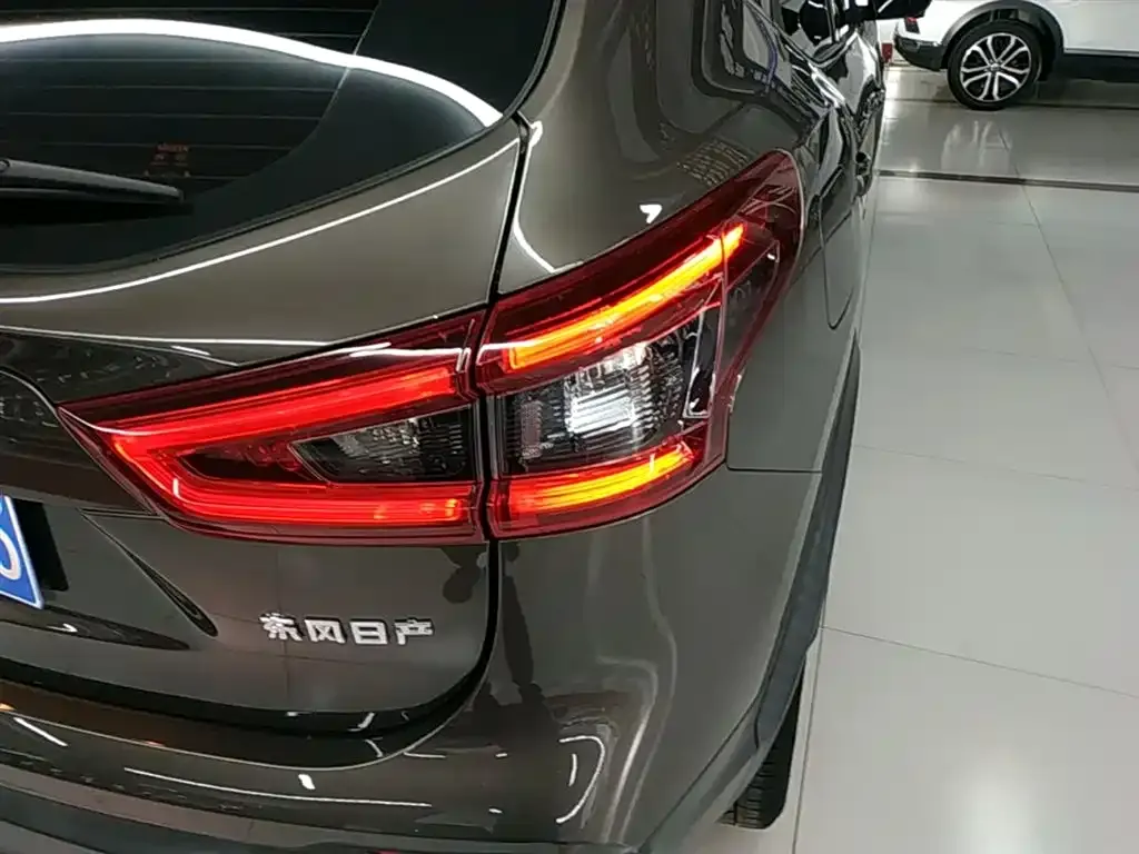 Nissan Qashqai — фото 10