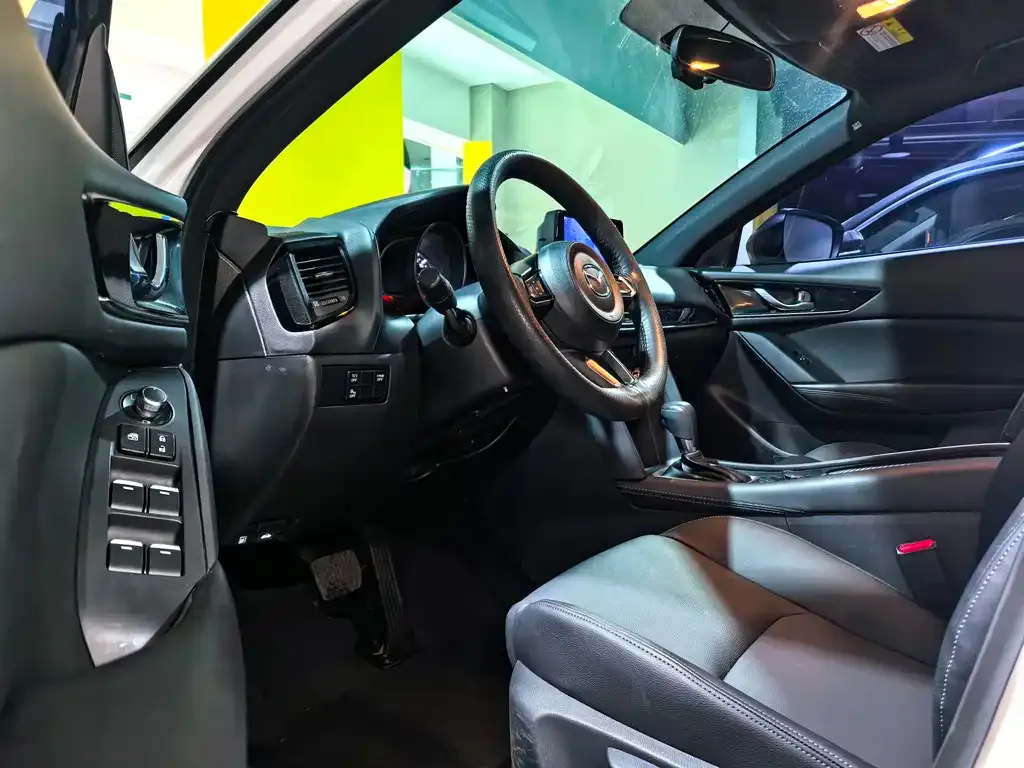 Mazda CX-4 — фото 4