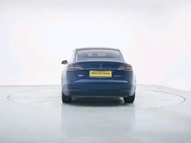 Tesla Model 3 — фото 5