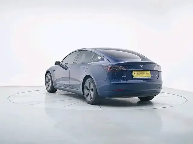Tesla Model 3 — фото 2