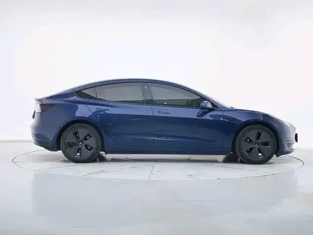 Tesla Model 3 — фото 6