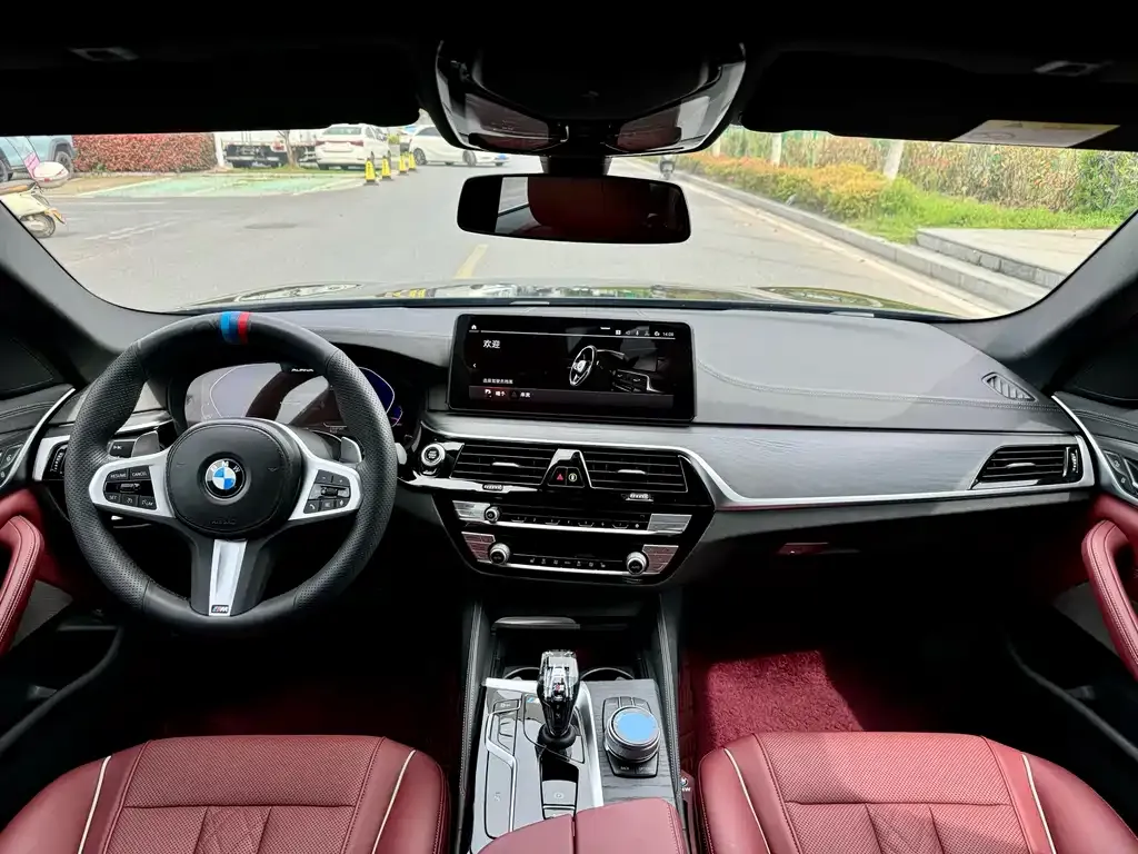 BMW 5 Series — фото 2
