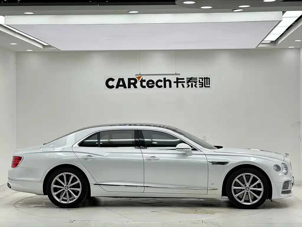 Bentley Flying Spur — фото 5
