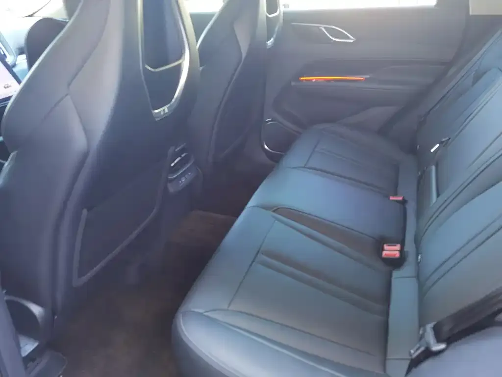 Hongqi HS3 PHEV 2025 из CN, фото 2