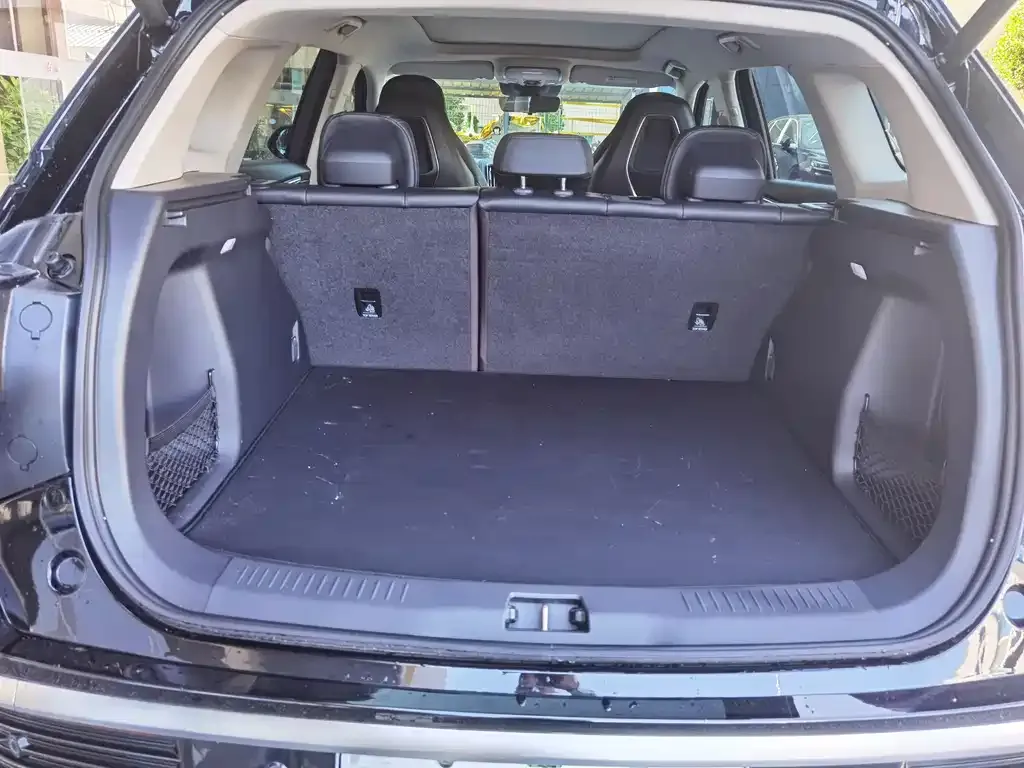 Hongqi HS3 PHEV 2025 из CN, фото 4