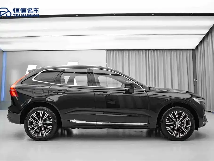 Volvo XC60 — фото 2