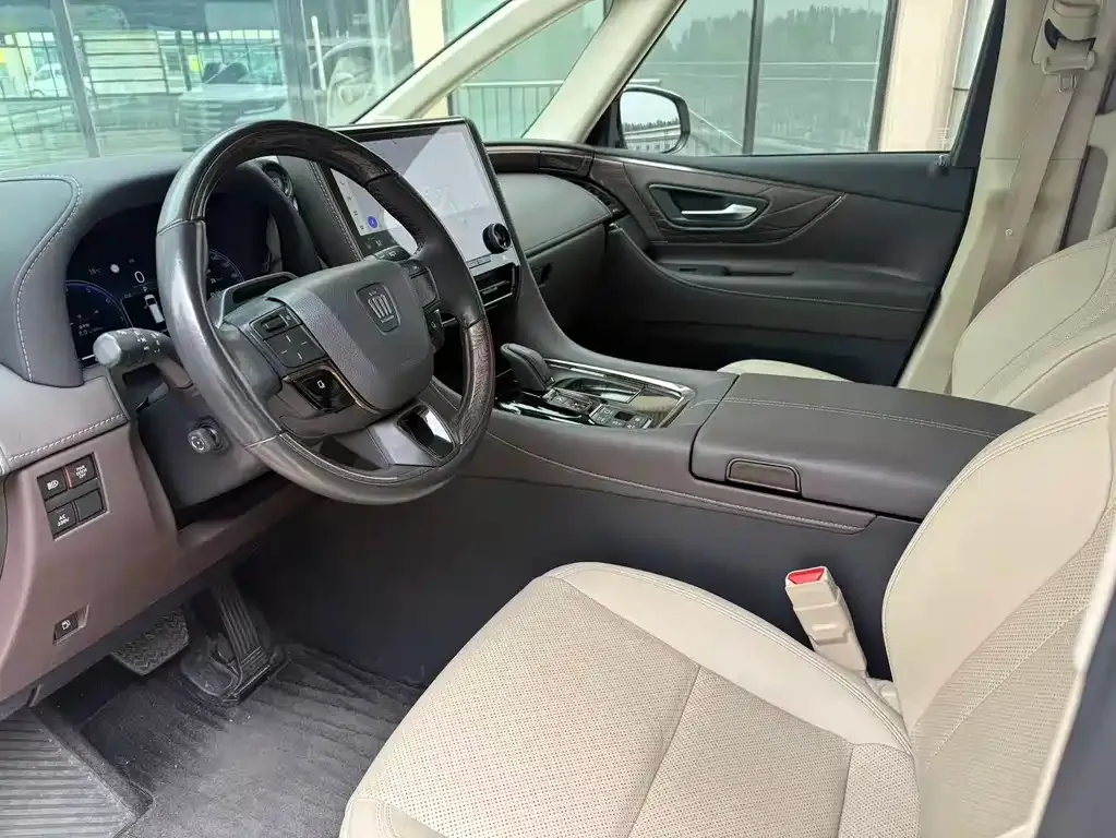 Toyota Vellfire — фото 3