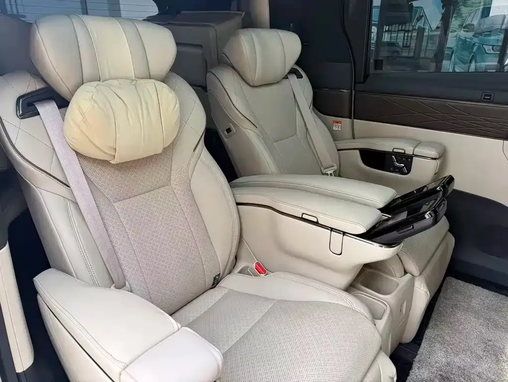 Toyota Vellfire — фото 7