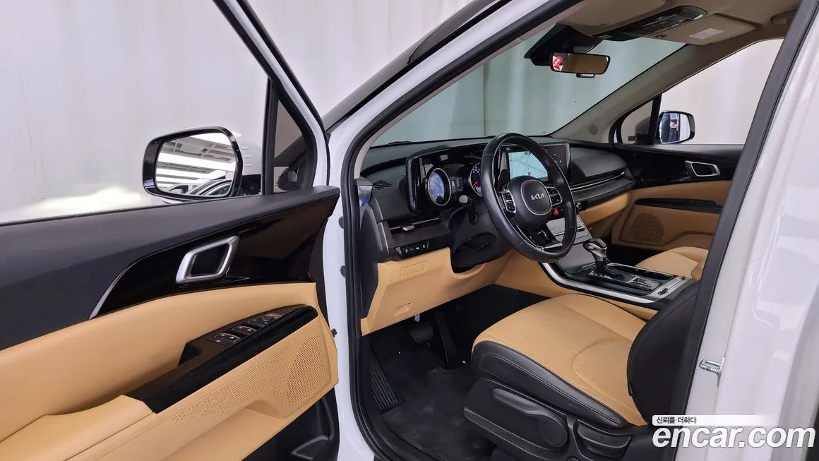 Kia Carnival — фото 10