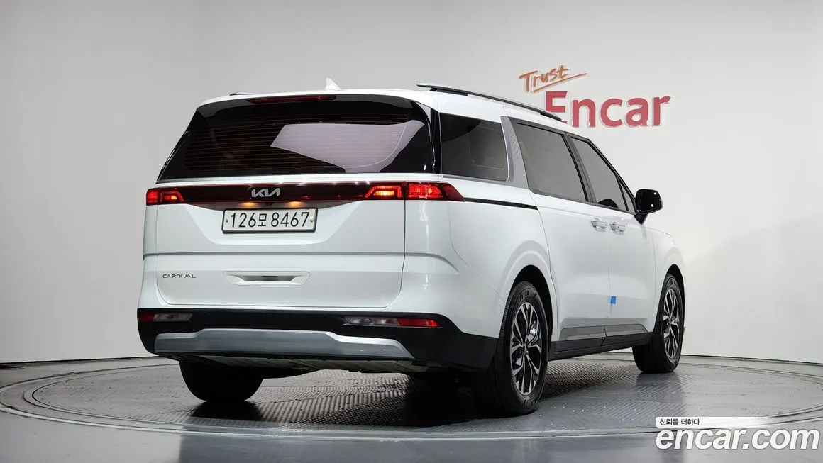 Kia Carnival — фото 2