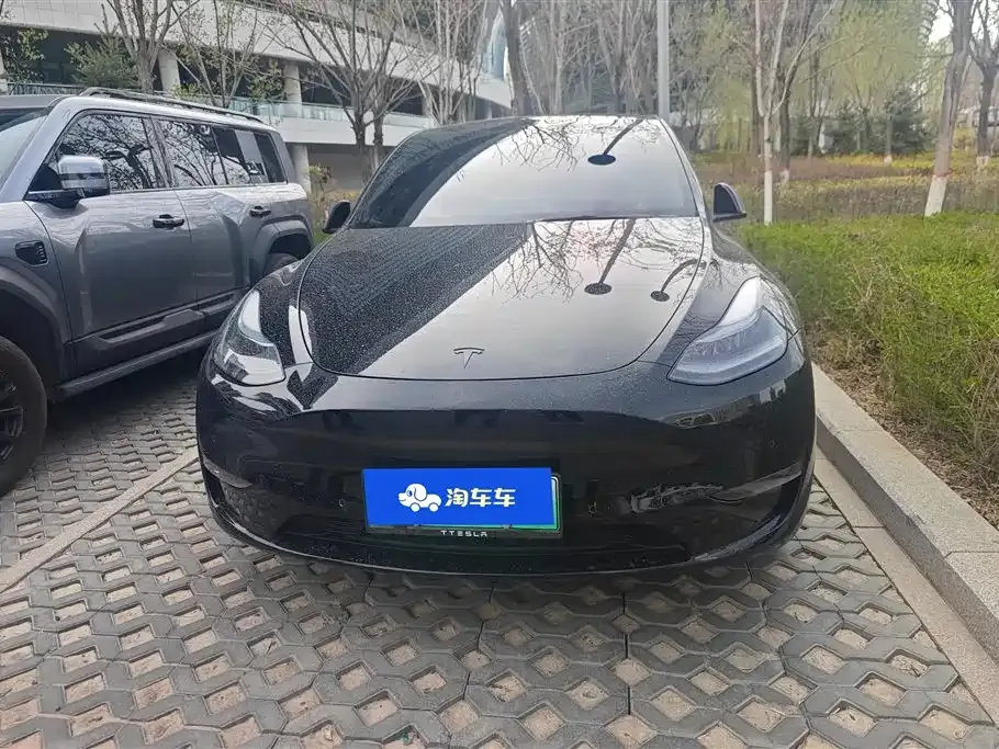 Tesla Model Y — фото 10