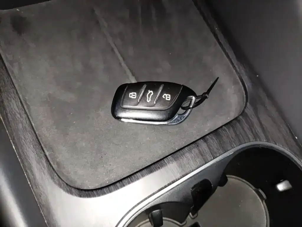 Roewe D7 2023 из CN, фото 2