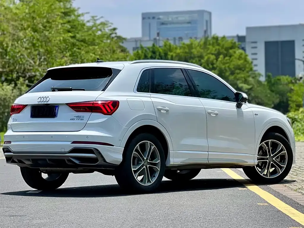 Audi Q3 2021 из CN, фото 2