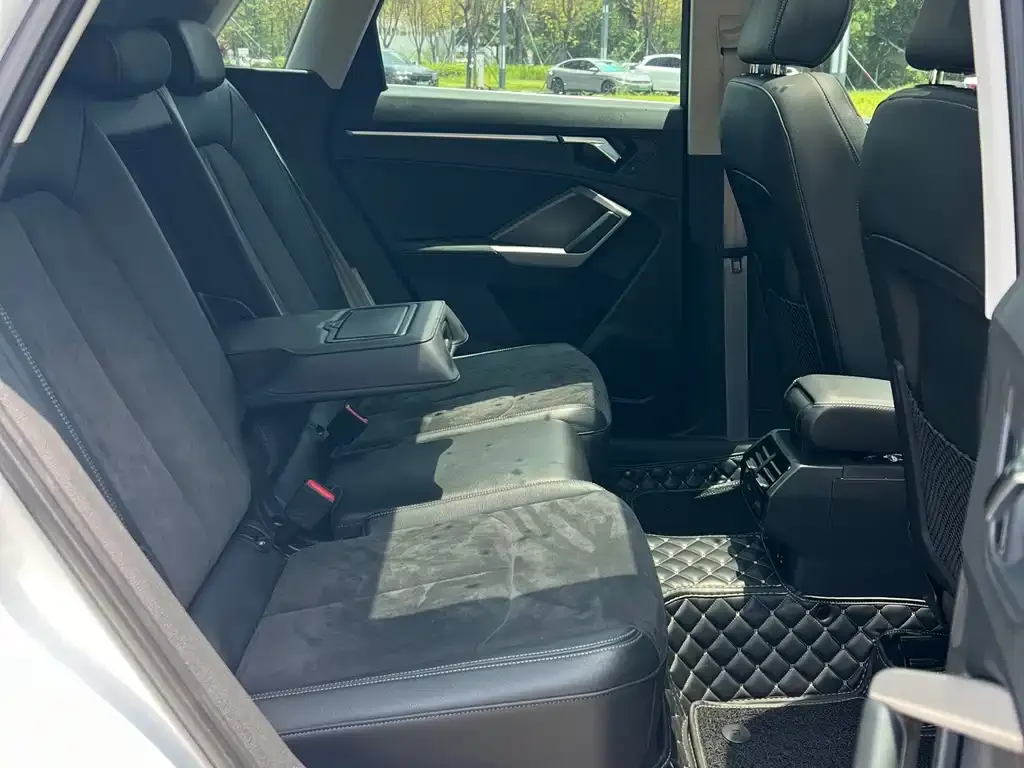 Audi Q3 2021 из CN, фото 8