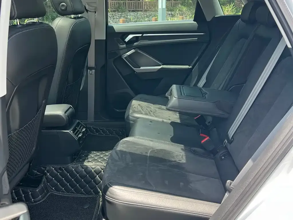Audi Q3 2021 из CN, фото 6