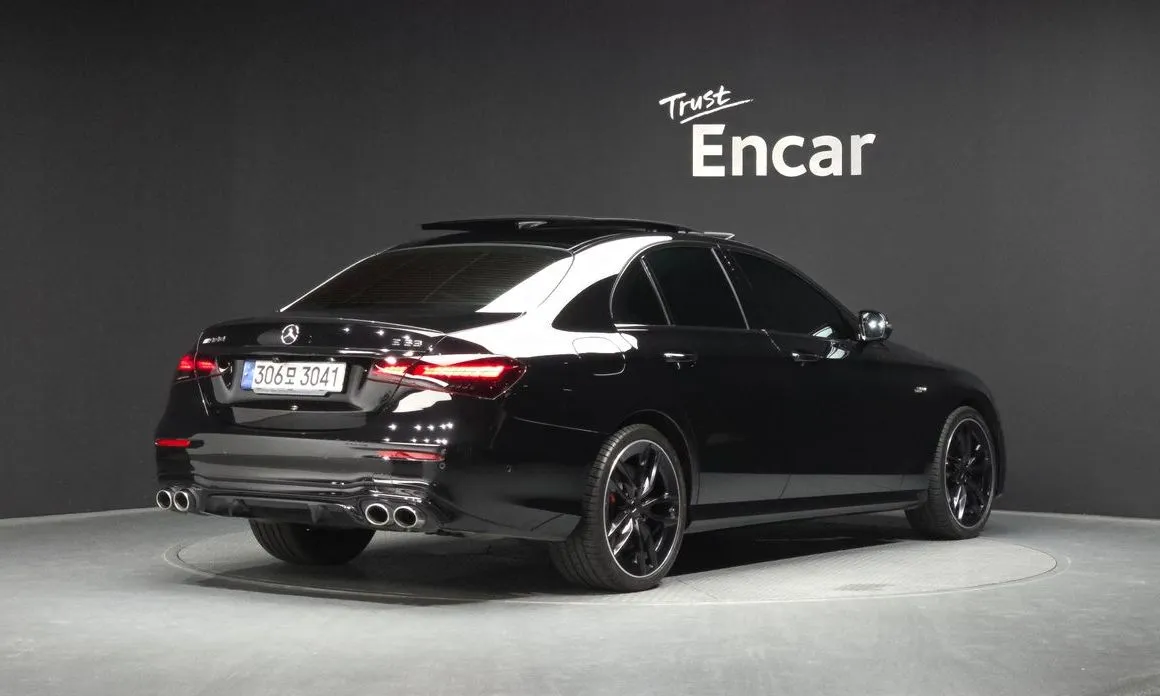 Mercedes-Benz E-Class — фото 5
