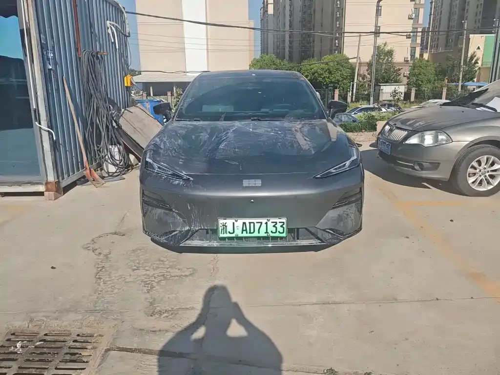 Geely Galaxy E8