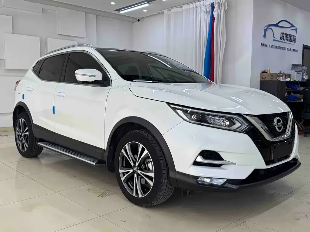Nissan Qashqai — фото 9