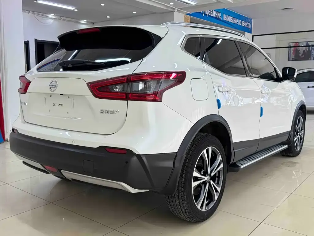 Nissan Qashqai — фото 7
