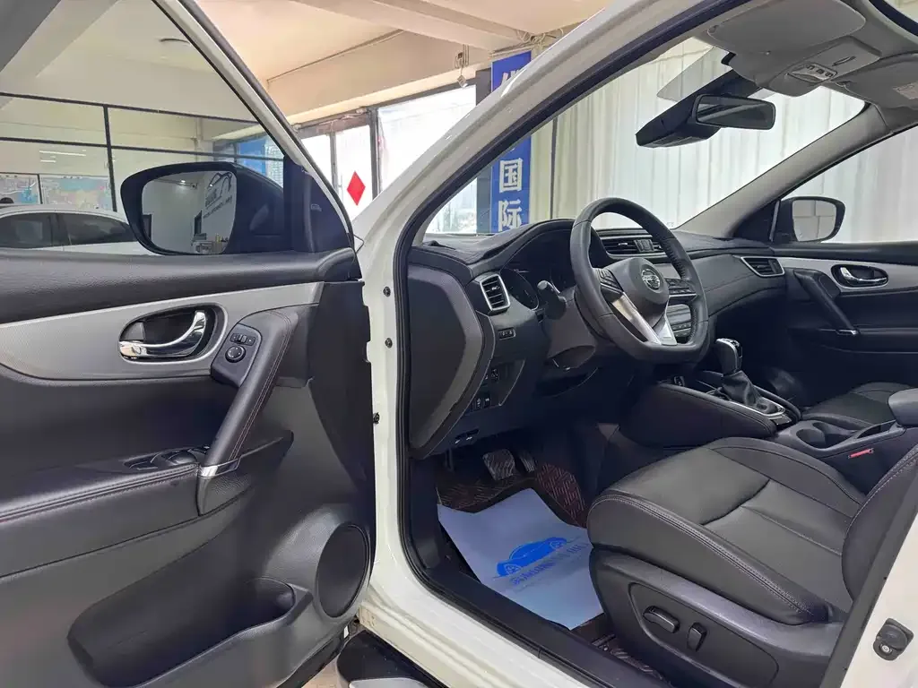 Nissan Qashqai — фото 4
