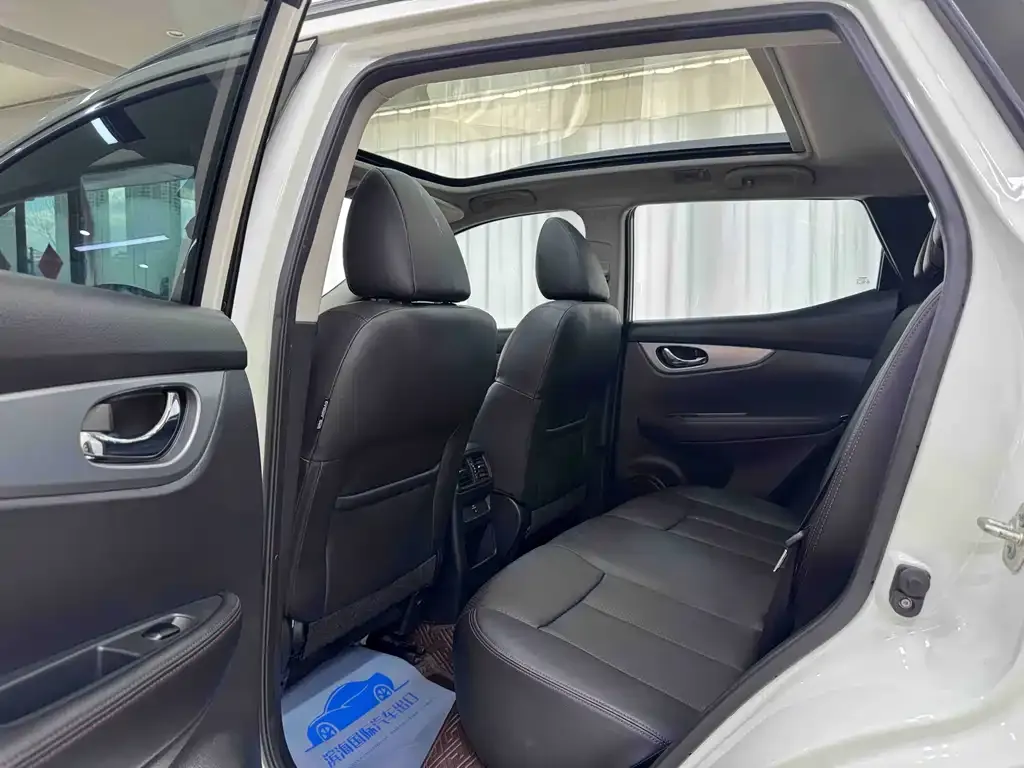 Nissan Qashqai — фото 10