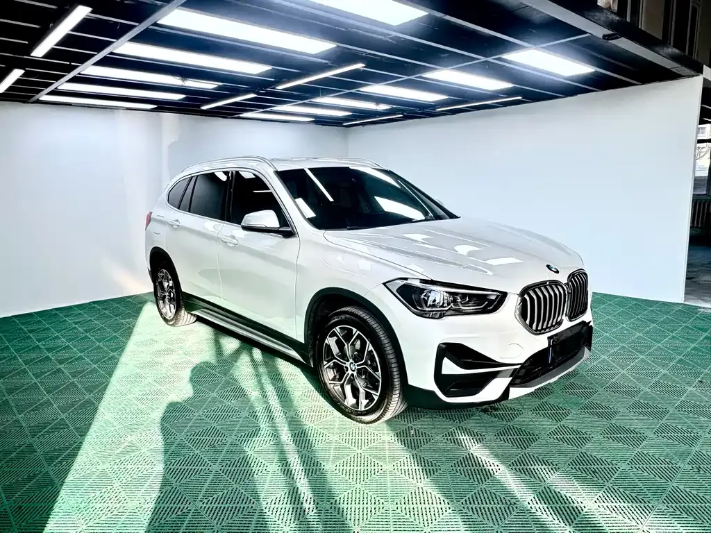 BMW X1 — фото 5