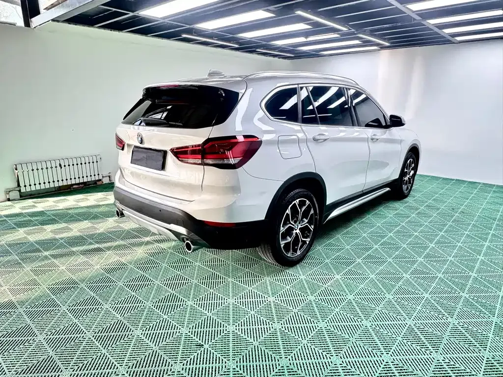 BMW X1 — фото 10