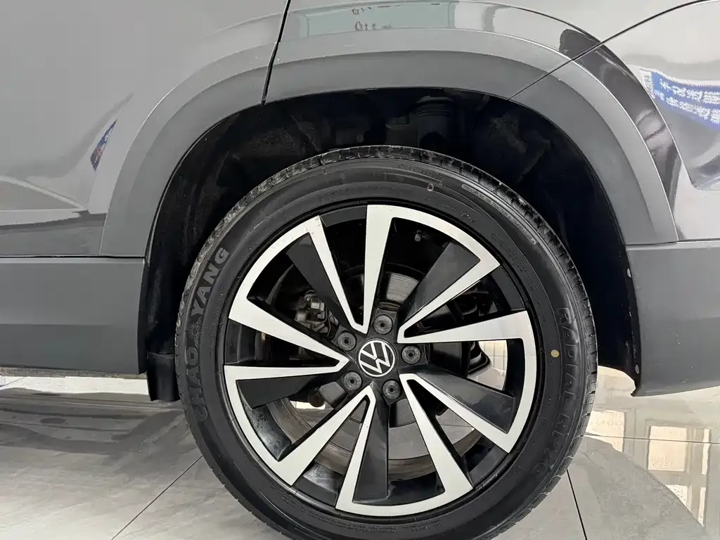 Volkswagen Tharu — фото 2