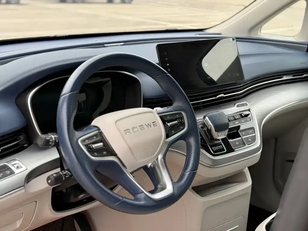 Roewe iMAX8 — фото 2