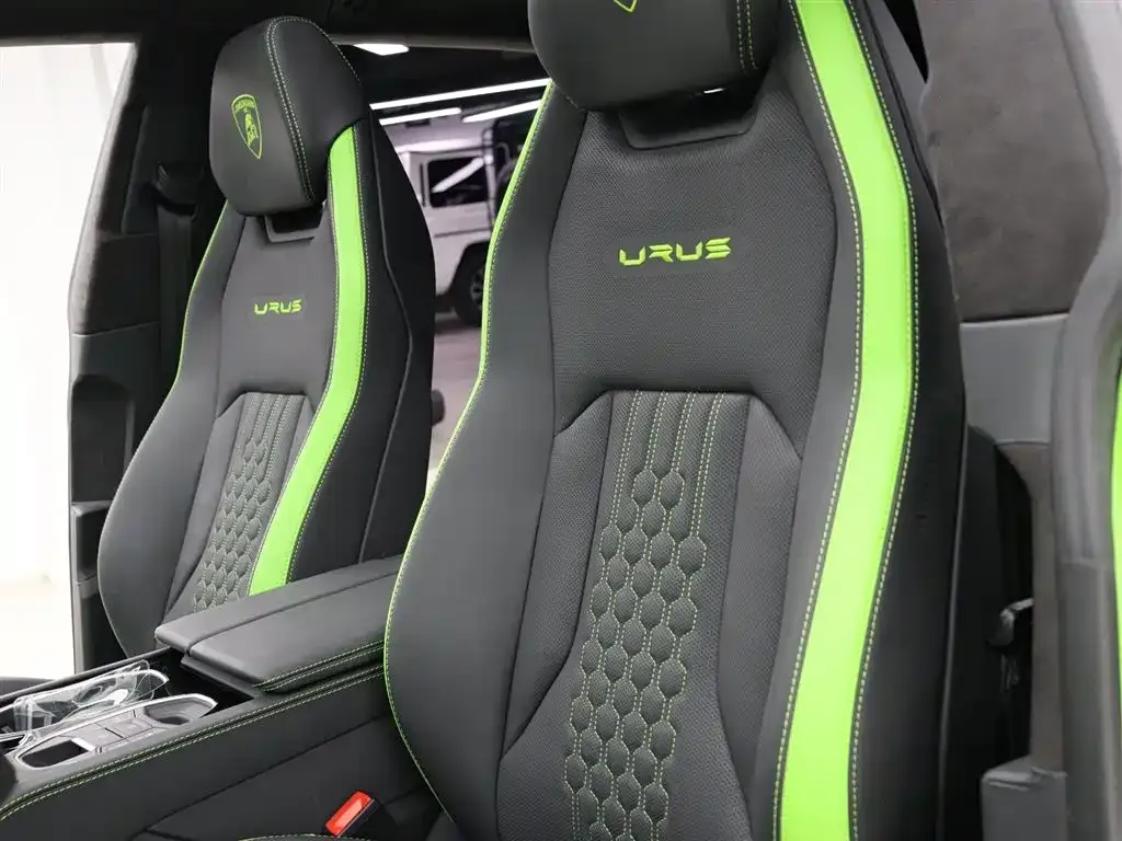 Lamborghini Urus — фото 9