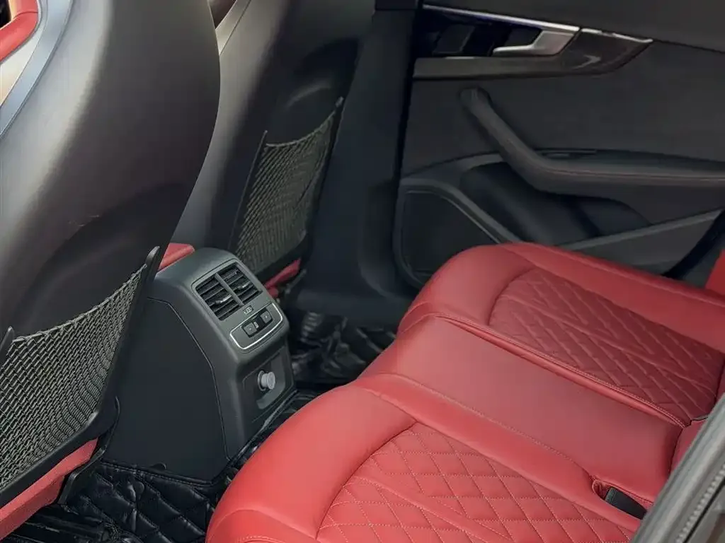 Audi S4 2024 из CN, фото 9