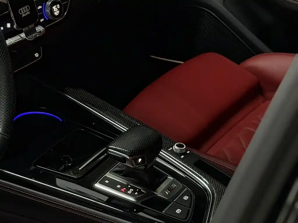 Audi S4 2024 из CN, фото 5