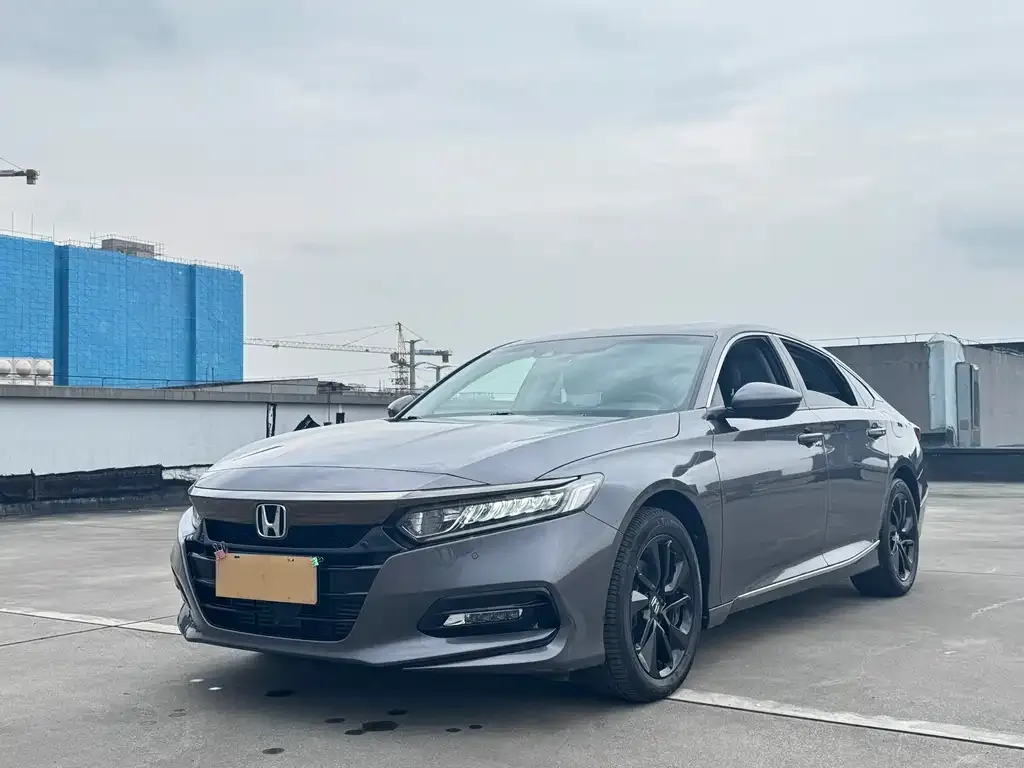 Honda Accord — фото 1
