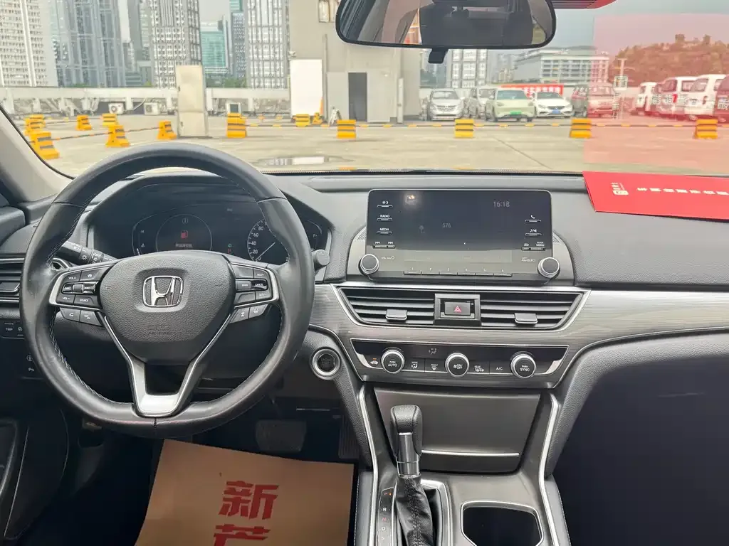 Honda Accord — фото 9