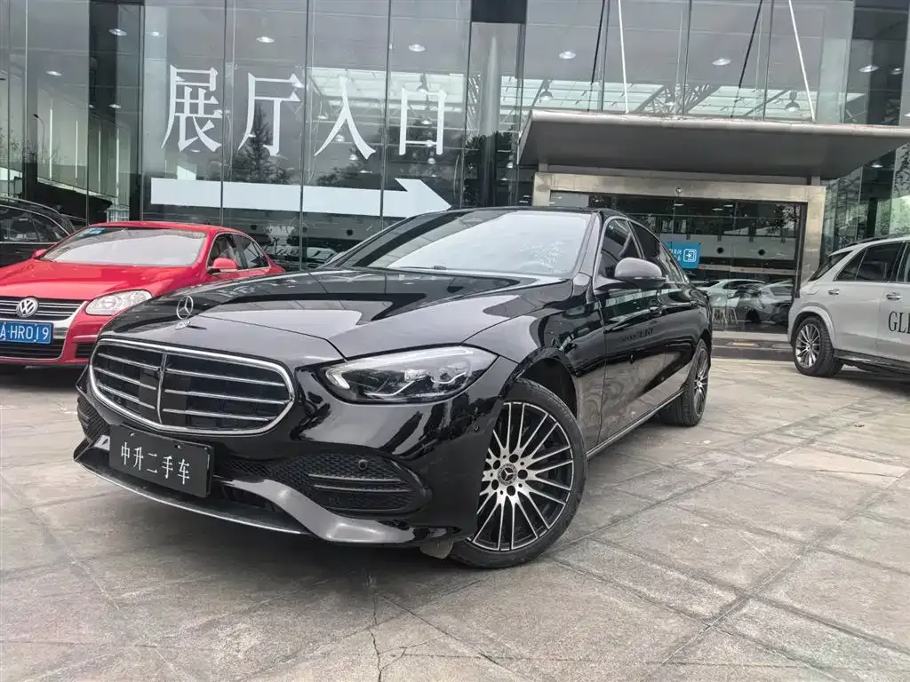 Mercedes-Benz C-Class — фото 1