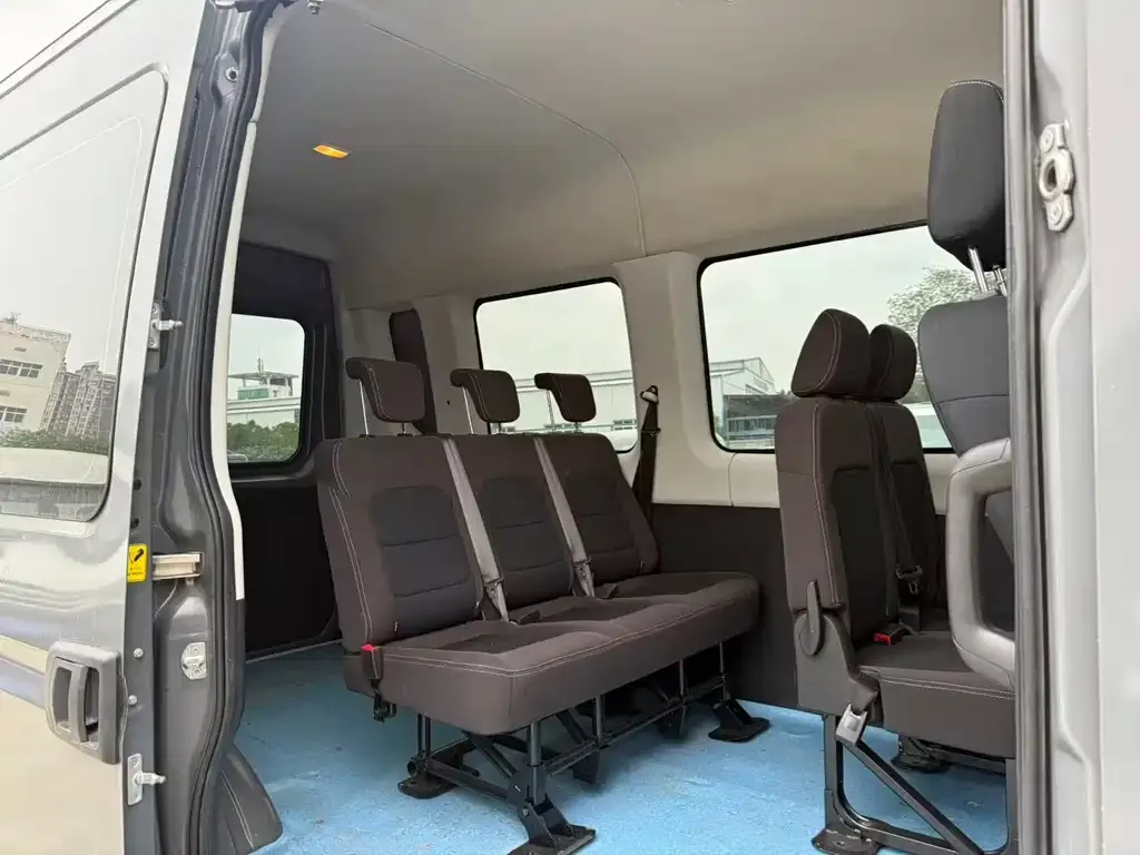 IVECO Ousheng 2024 из CN, фото 2