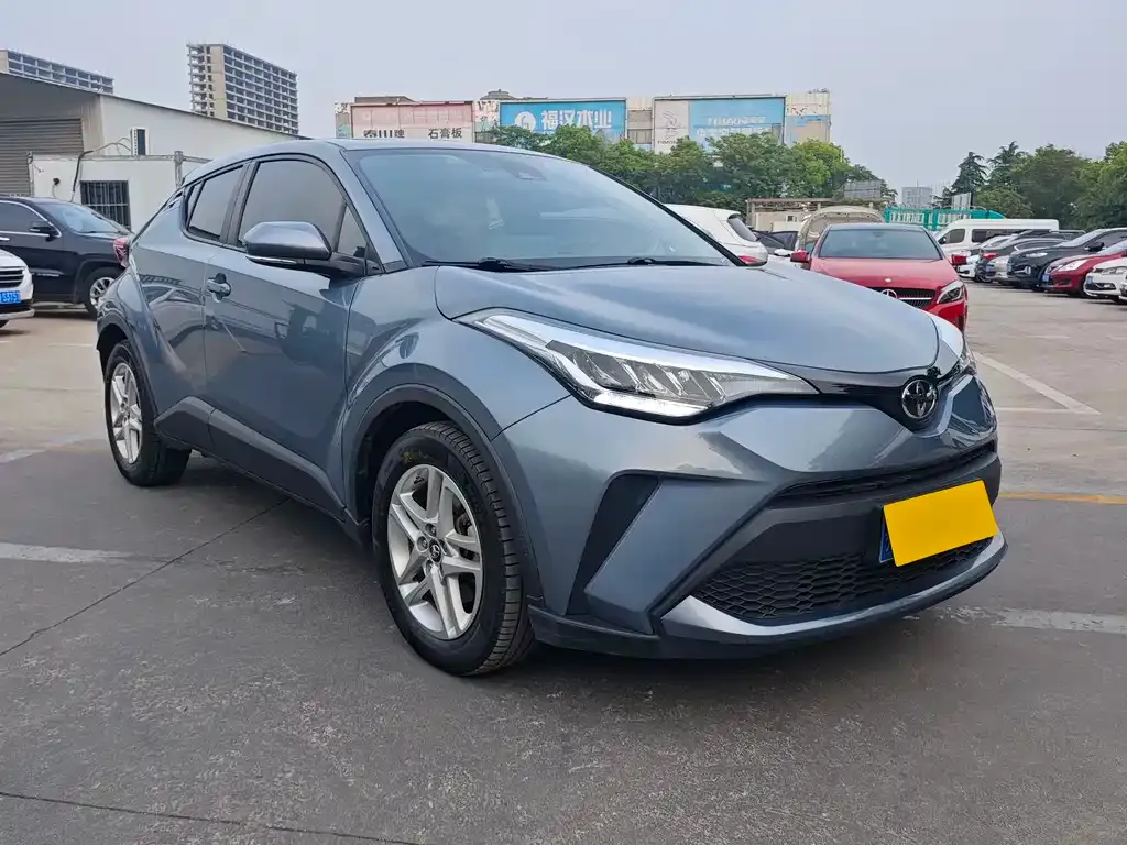 Toyota C-HR — фото 2