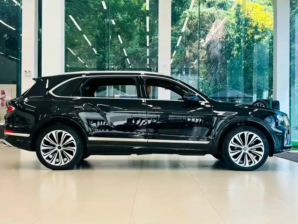 Bentley Bentayga — фото 8