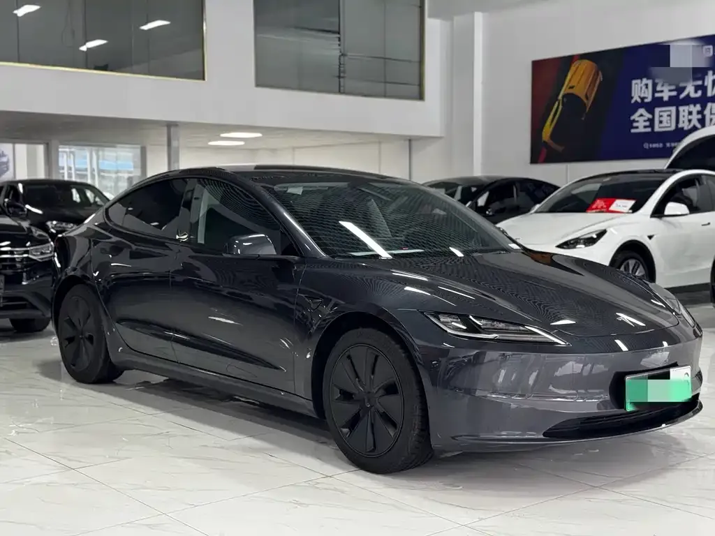 Tesla Model 3 — фото 4