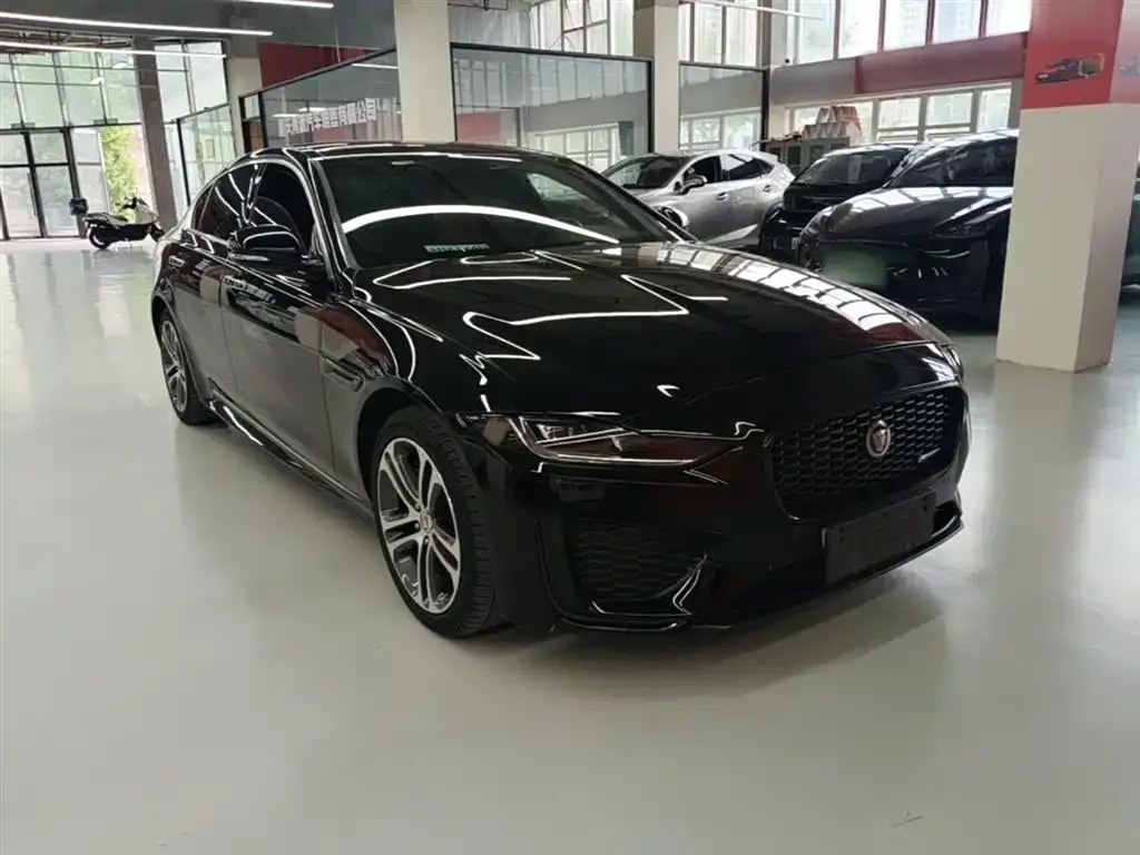 Jaguar XEL — фото 10