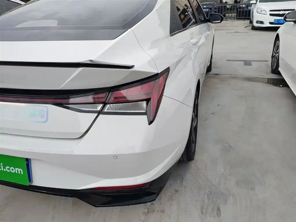 Hyundai Elantra 2022 из CN, фото 2